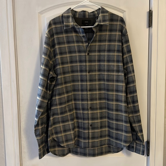 Vince Men’s Flannel - Picture 3 of 9
